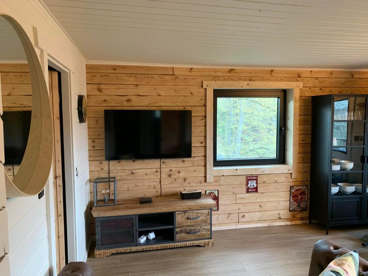 Gites Douillets : Chalet Sur Pilotis Houyet Bagian luar foto