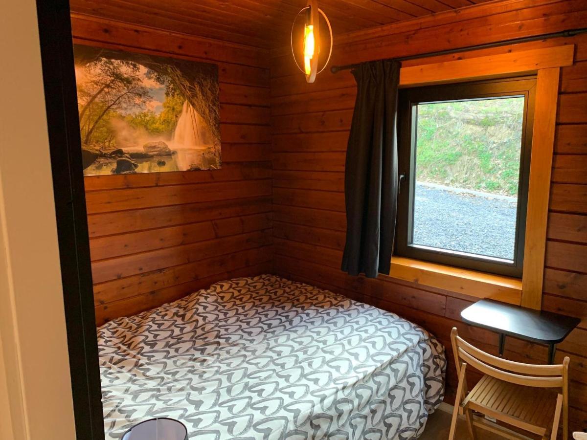 Gites Douillets : Chalet Sur Pilotis Houyet Bagian luar foto
